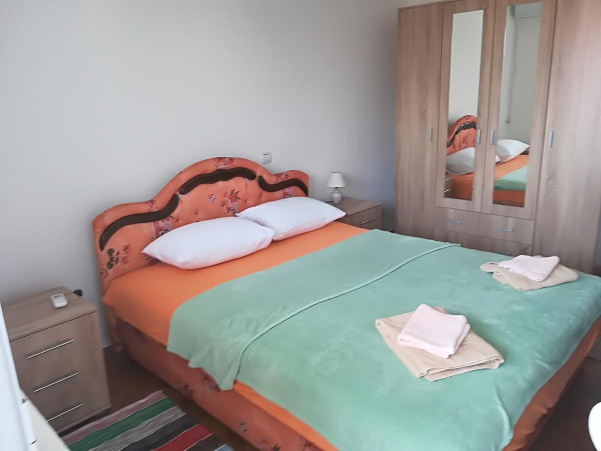 Apartments Vukovic Sveti Stefan Eksteriør billede