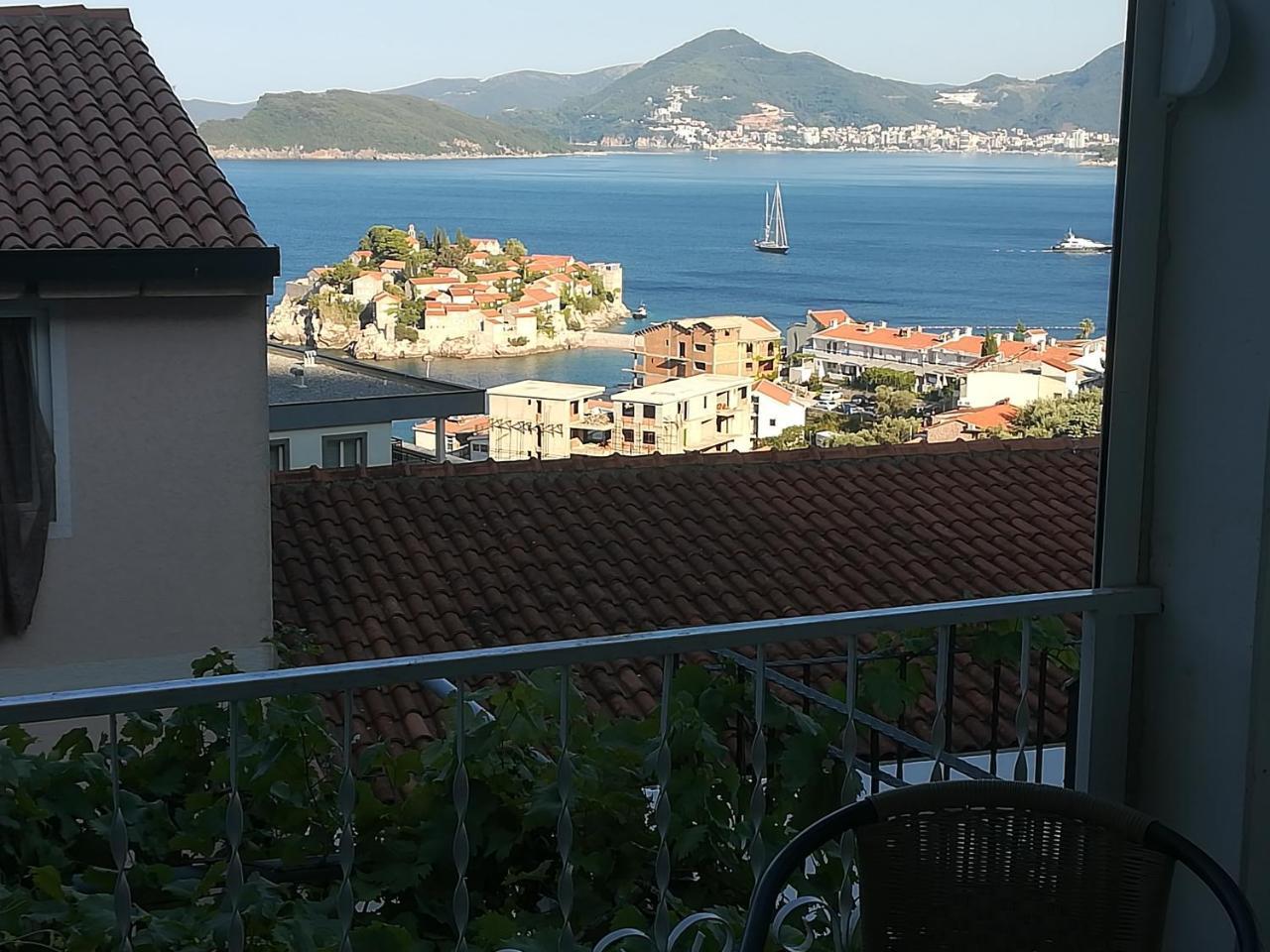 Apartments Vukovic Sveti Stefan Eksteriør billede